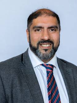 Head and Shoulder photo of